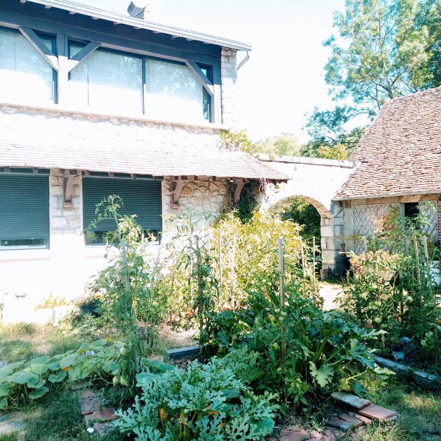 Domaine De La Clef Des Champs Bed & Breakfast Limeray Exterior photo