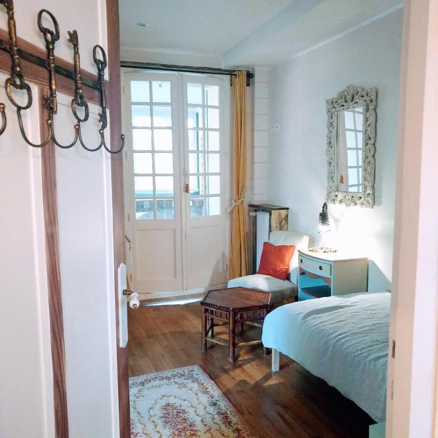Domaine De La Clef Des Champs Bed & Breakfast Limeray Exterior photo